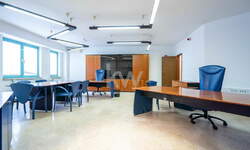 Poslovni prostor / Lokal, Koper, izdavanje, 57m2, 864e, id136