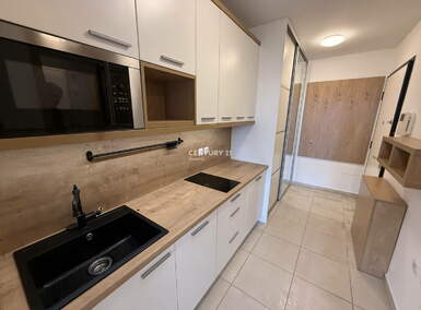 Garsonjera, Ljubljana, oddaja, 33m2, 725EUR, id1856