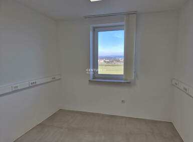 Poslovni prostor / Lokal, Ljubljana, oddaja, 87m2, 12EUR, id1907