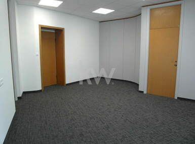 Poslovni prostor / Lokal, Kranj, izdavanje, 57m2, 835e, id194