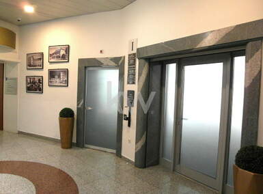 Poslovni prostor / Lokal, Kranj, oddaja, 51m2, 807EUR, id1356