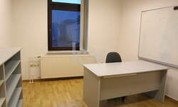 Poslovni prostor / Lokal, Kranj, izdavanje, 55m2, 420e, id335