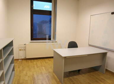Poslovni prostor / Lokal, Kranj, izdavanje, 55m2, 420e, id335