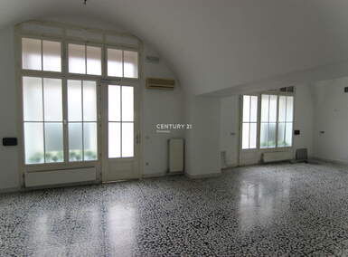 Poslovni prostor / Lokal, Ljubljana, oddaja, 123m2, 9500EUR, id773