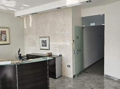 Poslovni prostor / Lokal, Koper, prodaja, 3m2, 2500000EUR, id949