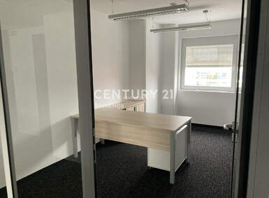 Poslovni prostor / Lokal, Maribor, oddaja, 380m2, 12EUR, id1030