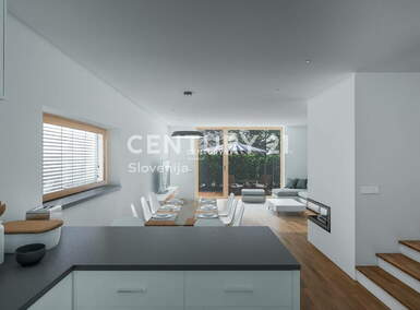 Hiša, Ljubljana, prodaja, 182m2, 539000EUR, id1146